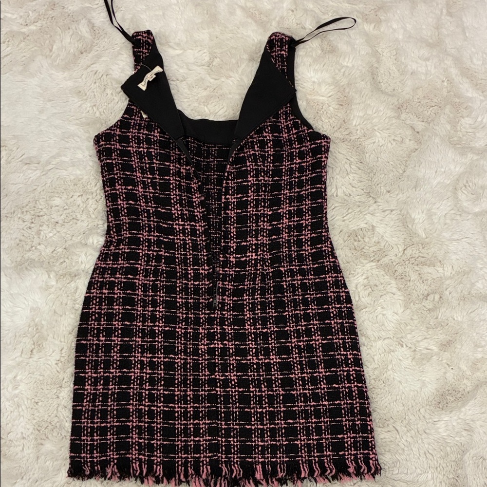 Elegant Tweed Mini Dress in Pink and Black - Picture 4 of 5